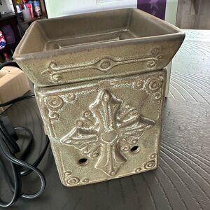 Retired Hope Scentsy Warmer Full Size